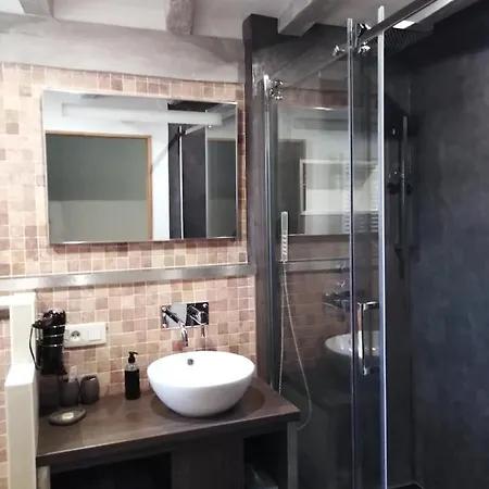 Wood Stone And Wine Lejlighed *