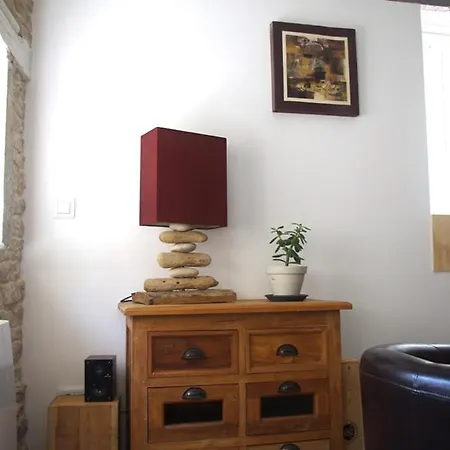 Wood Stone And Wine * Beaune (Cote d'Or)