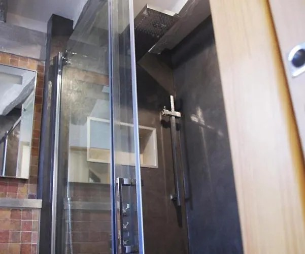 Wood Stone And Wine * ボーヌ