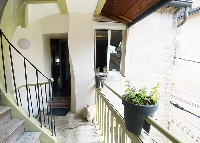 Wood Stone And Wine Апартаменти