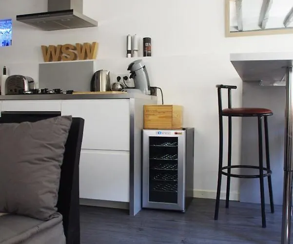 Wood Stone And Wine アパート