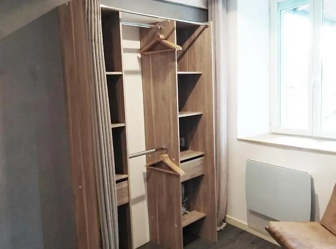 Wood Stone And Wine Бон